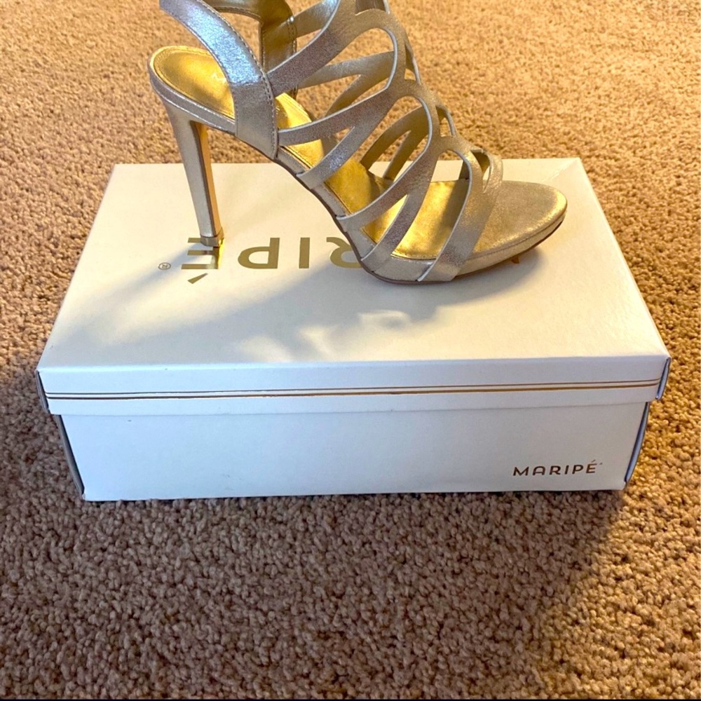 Maripe Heels - Picture 2 of 2